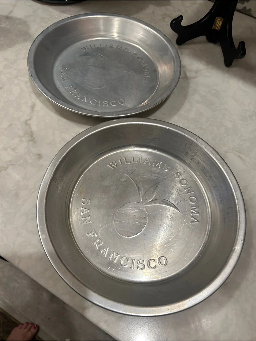 Williams Sonoma-San Francisco Metal Pie Tins- SET OF TWO- EUC